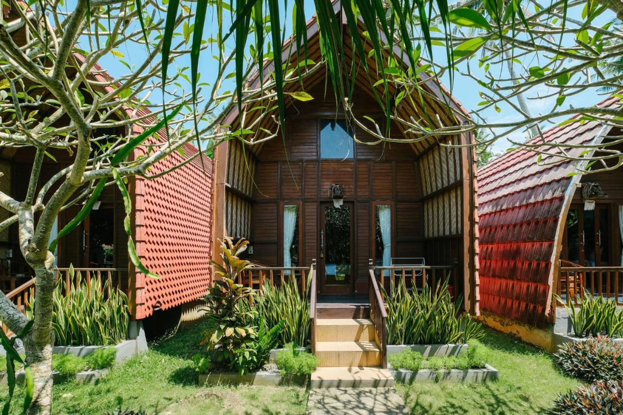 Adi Bungalow Nusa Penida Redpartner Ped Exterior foto